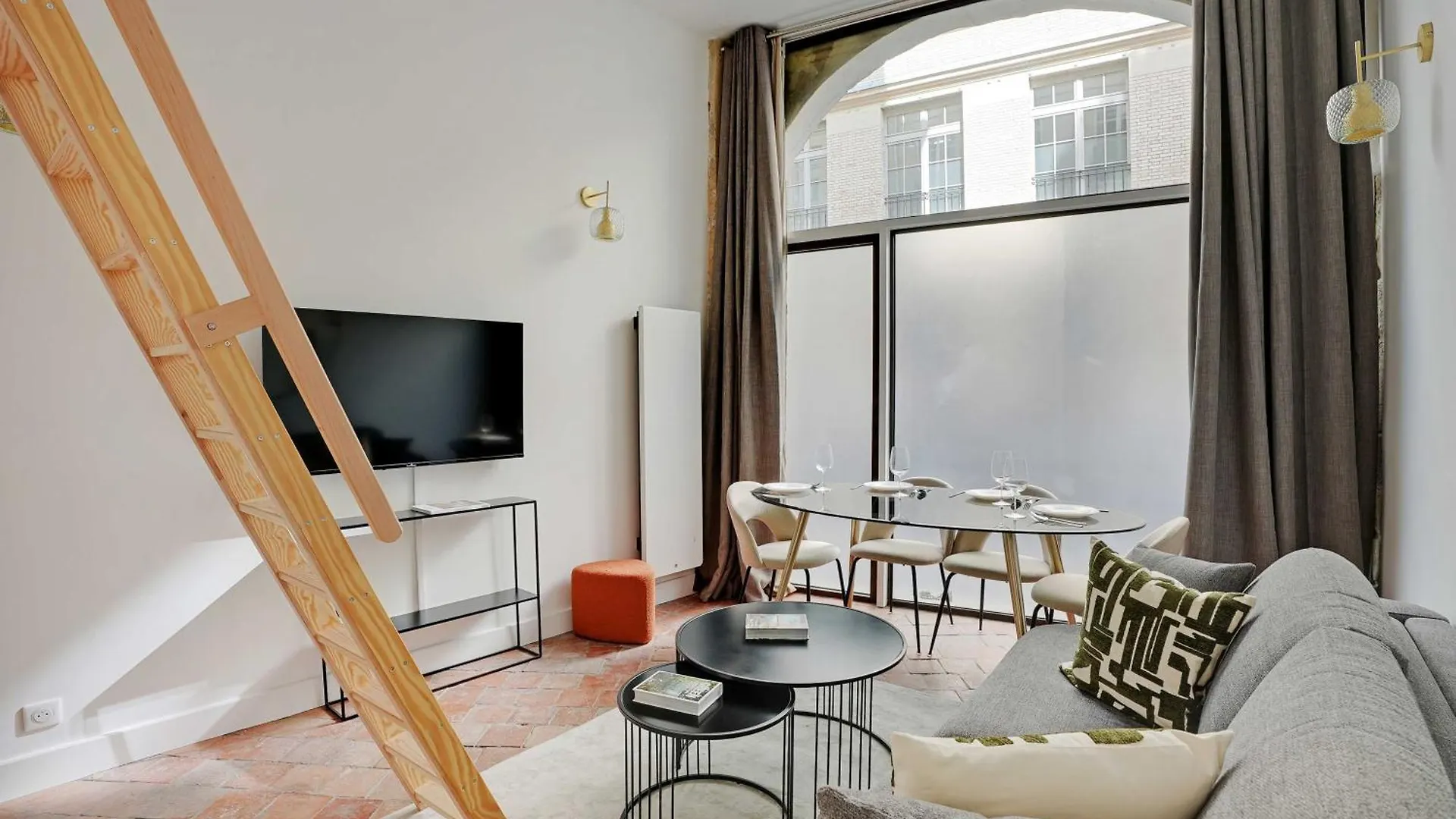 Magnifique Appt Avec 2 Salons- 1Bd-6P - Notre-Dame Apartment Paris 0*,  France